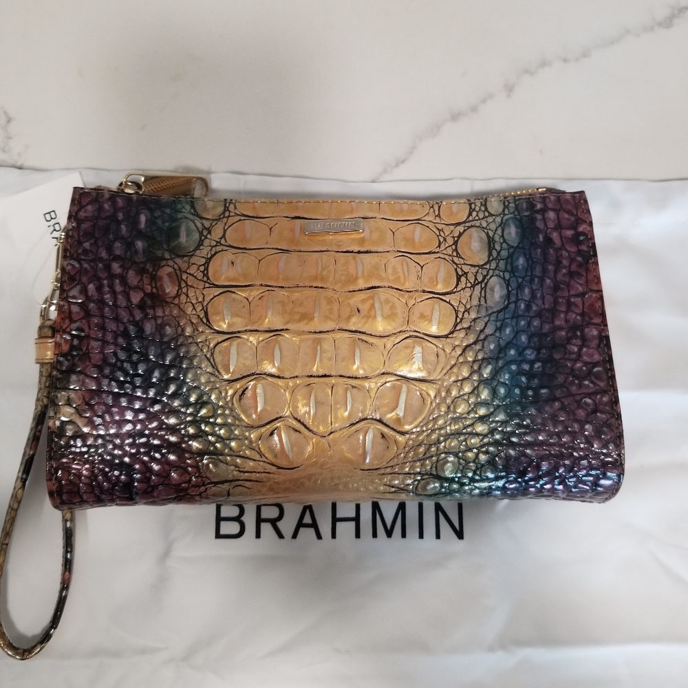 SOLD! NWT! Brahmin Daisy Clutch Wristlet Reptilian Ombre Melbourne Leather - Picture 4 of 11